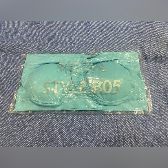 NIP - Wire Free Strapless Seamless Stretch Bra - Picture 5 of 6